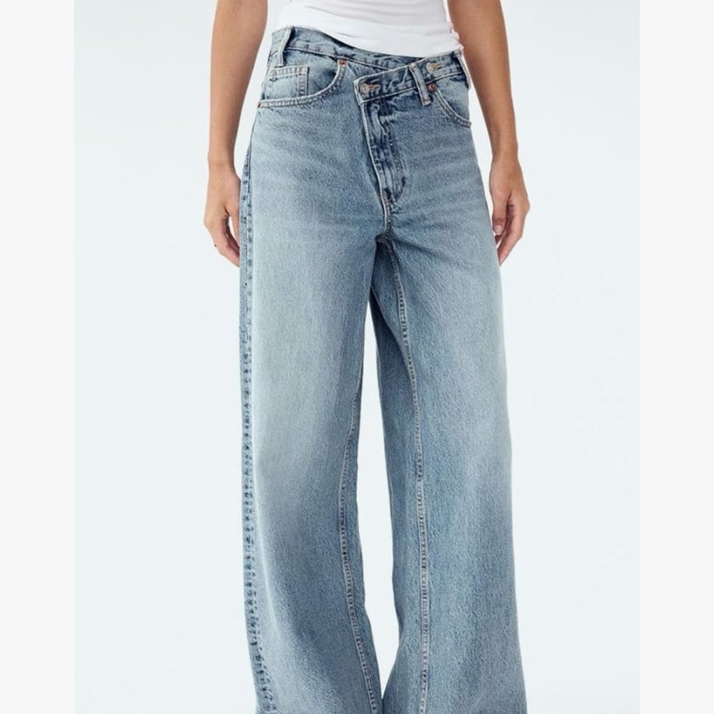 New Crossover Women's Wide-Leg Blue Jeans